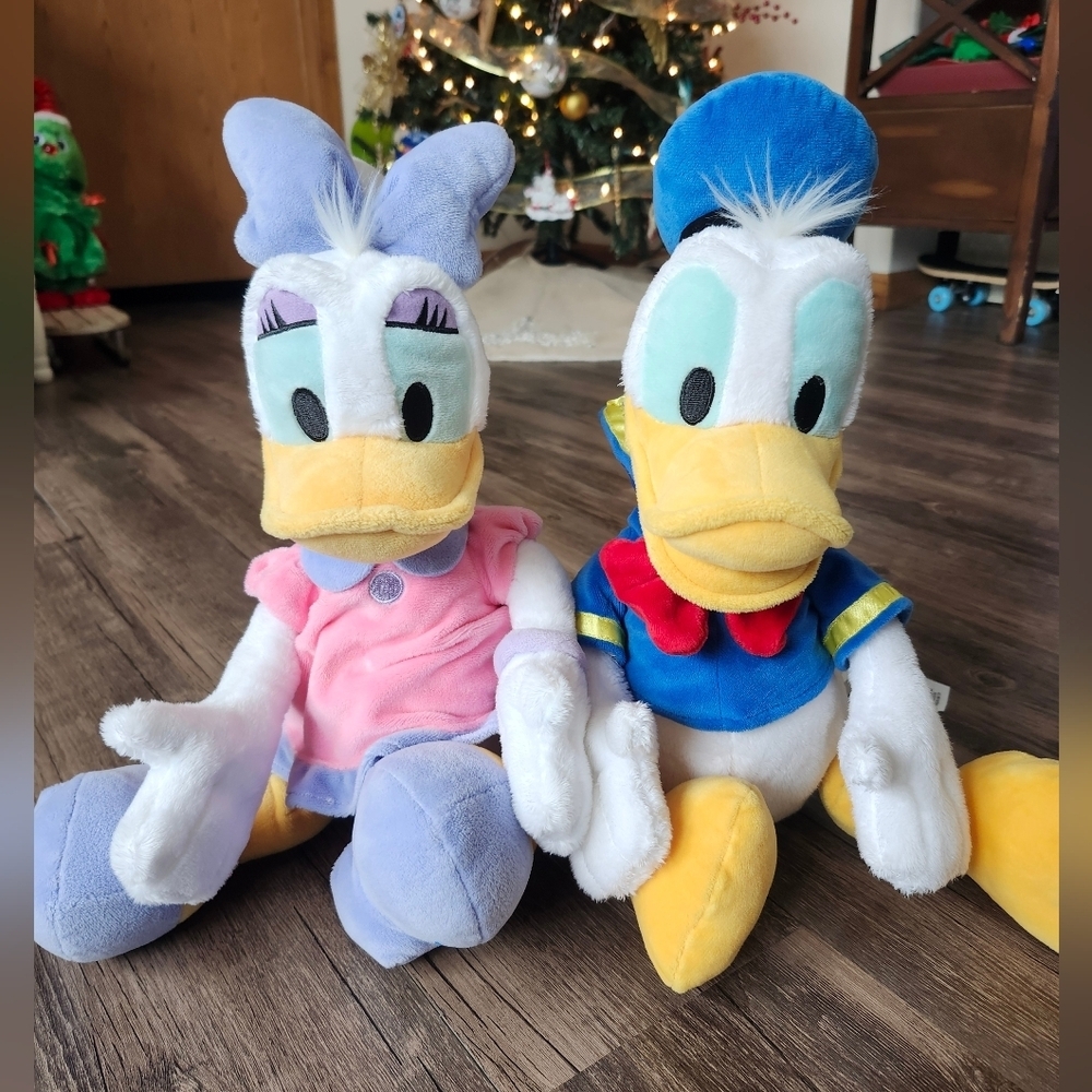 Disney Donald And Daisy Duck Plush Figures